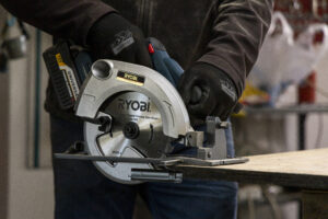 Choosing the Right Saw for Your Project: Ryobi 18V Brushless Circular Saw
