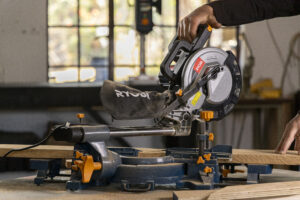 Choosing the Right Saw for Your Project: Ryobi Sliding Compound Mitre Saw